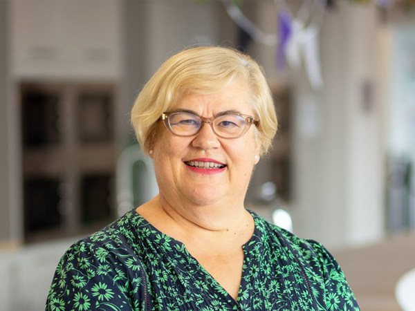 Lesley Titcomb